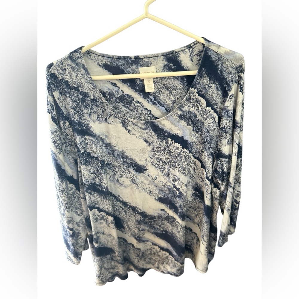 Chico's Woman Navy and White Scoop Neck Printed Long Sleeve Top SZ 3/16/XL EUC - Picture 3 of 11